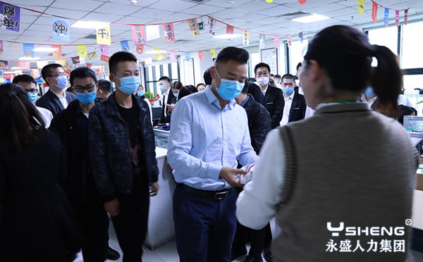 爱无言，情至真